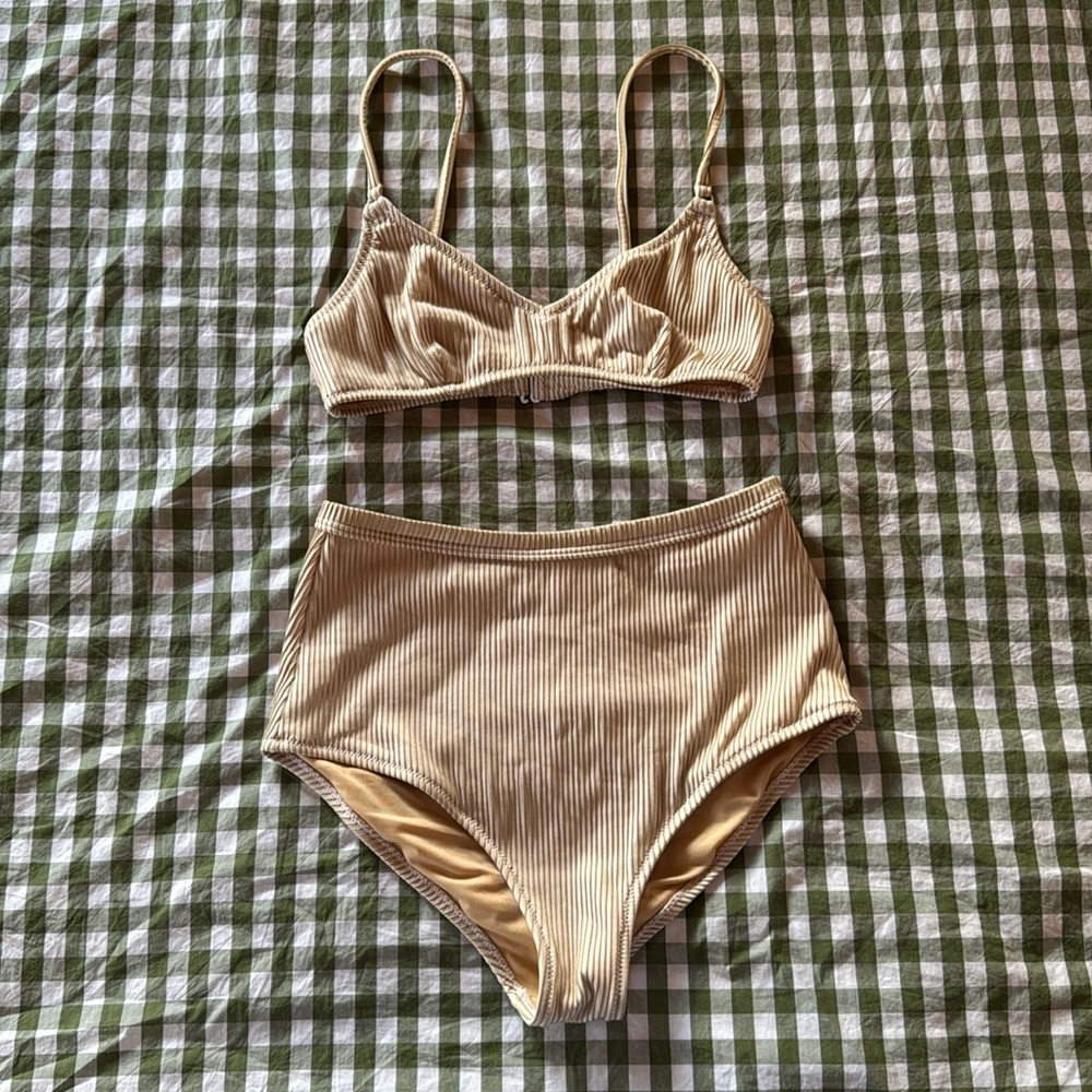 Rhythm. Noumea Ring Trilette Top Natural and Noumea Boy Leg Pant - Size 8